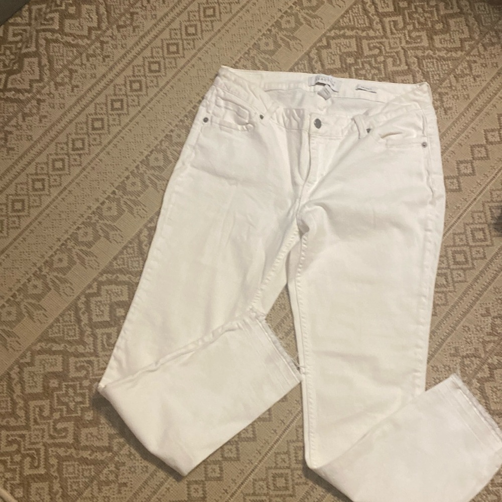 Kenneth Cole Reaction Skinny White Frayed Botton Skinny Jeans 8